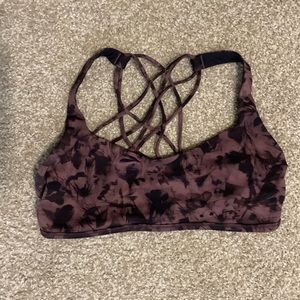 Lululemon free to be wild bra size 10